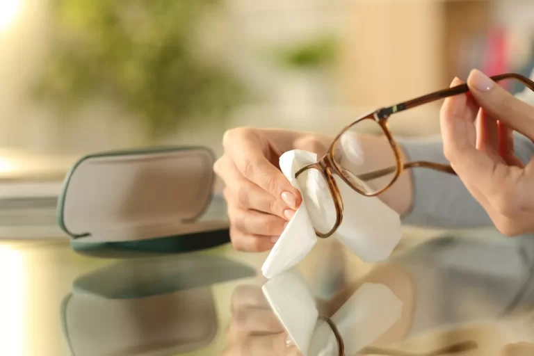 zasady prawidłowego użytkowania okularów